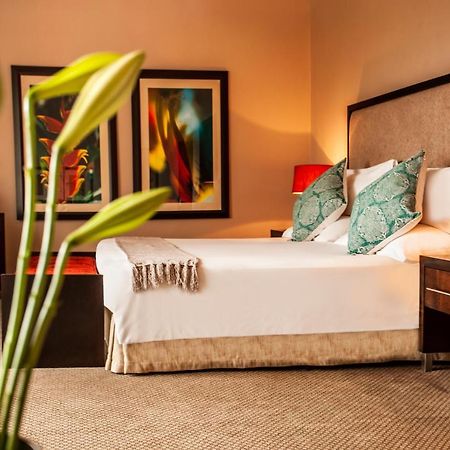 Avani Lesotho Hotel & Casino Масеру Екстериор снимка