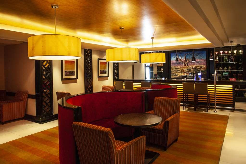 Avani Lesotho Hotel & Casino Масеру Ресторант снимка