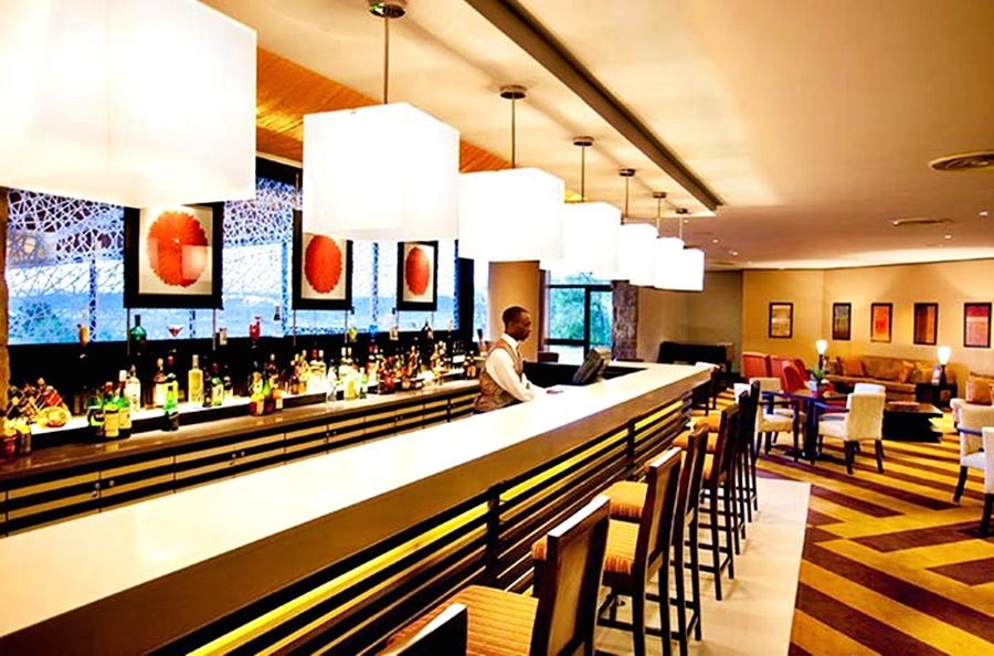 Avani Lesotho Hotel & Casino Масеру Екстериор снимка
