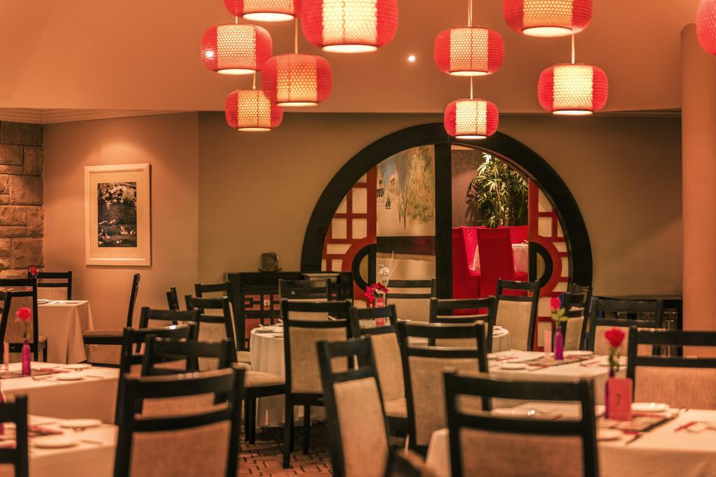 Avani Lesotho Hotel & Casino Масеру Екстериор снимка