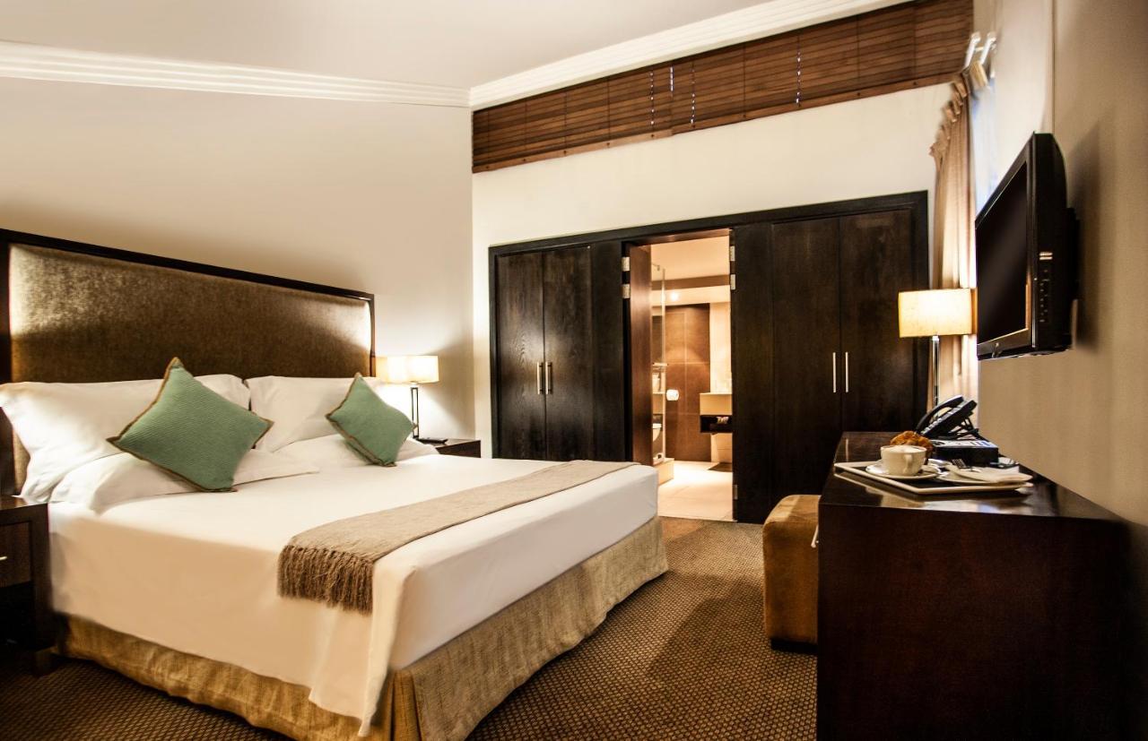 Avani Lesotho Hotel & Casino Масеру Екстериор снимка