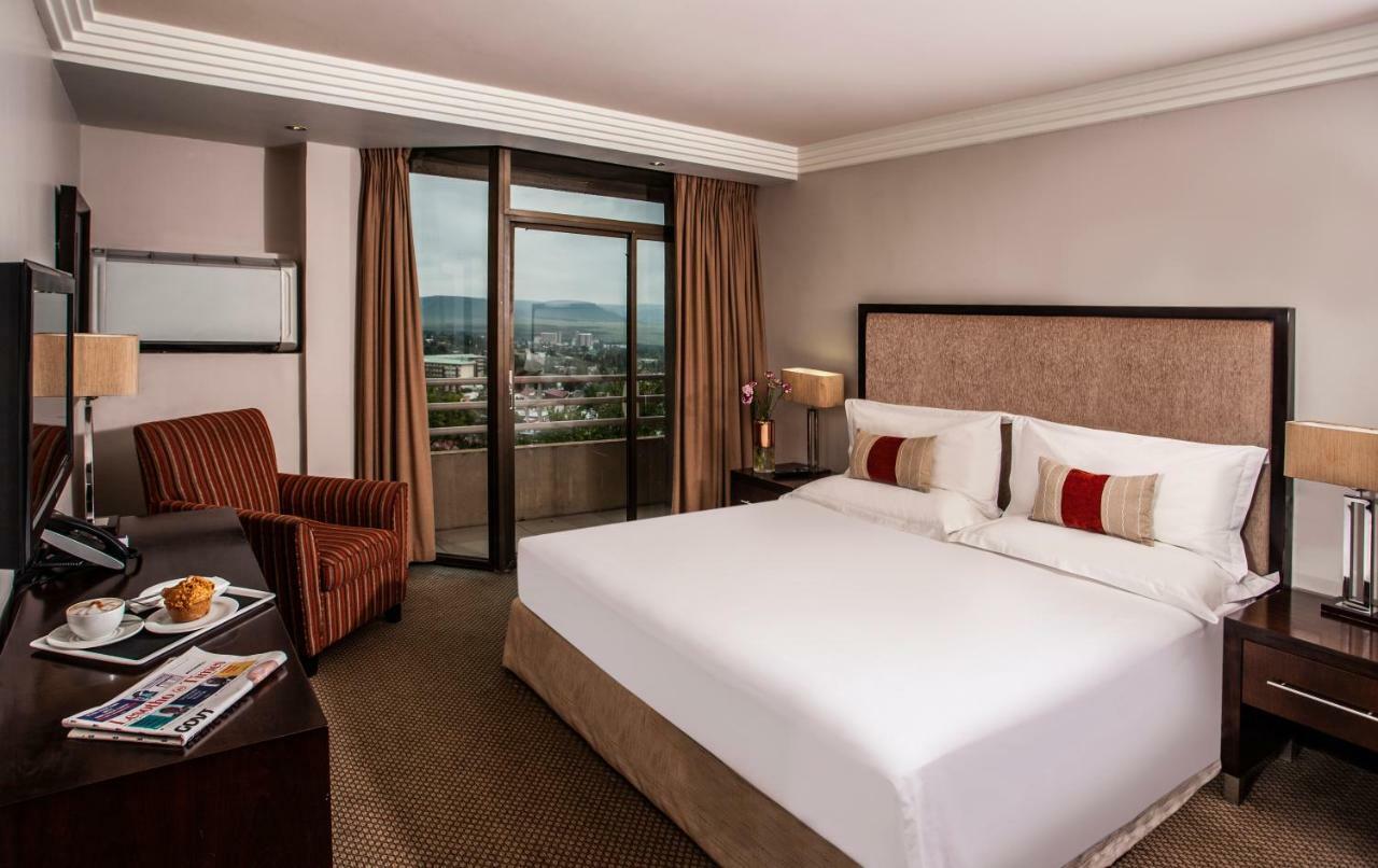 Avani Lesotho Hotel & Casino Масеру Екстериор снимка